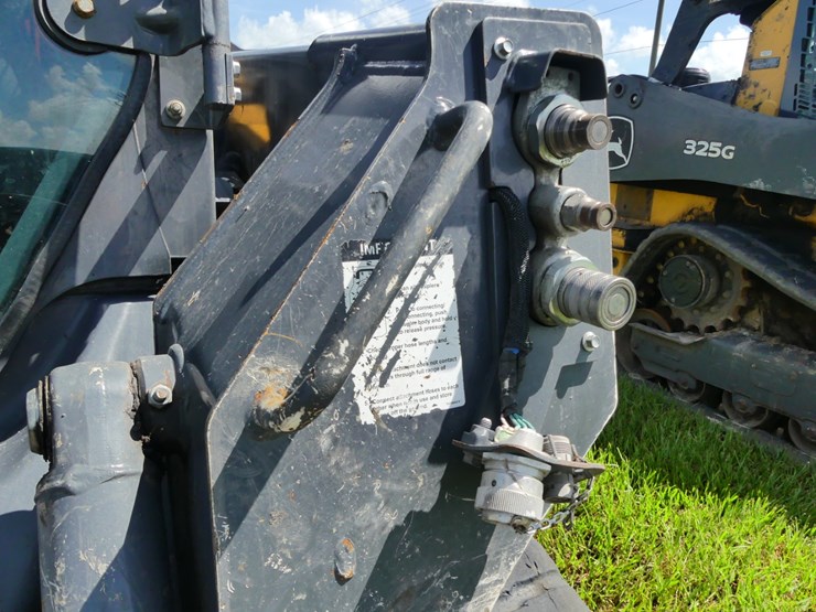 2024-deere-325g-image-11