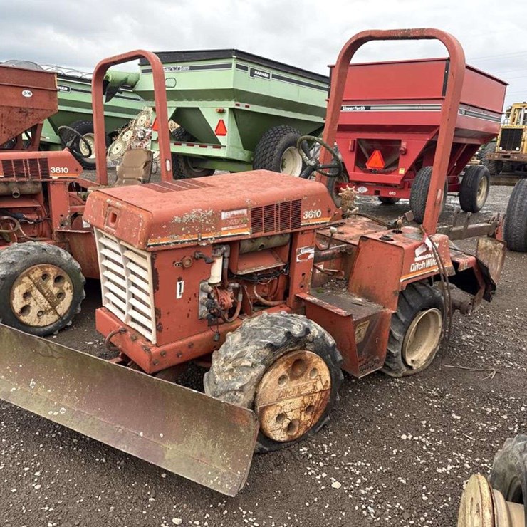 DITCH WITCH 3610