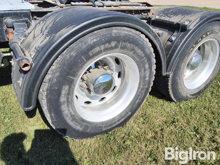 1999-peterbilt-378-image-13
