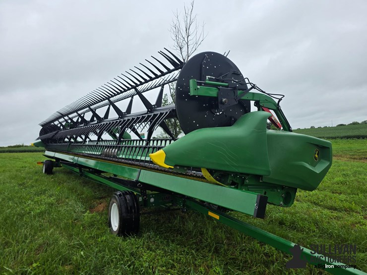 2021-john-deere-rd45f-hydraflex-draper-head-image-1
