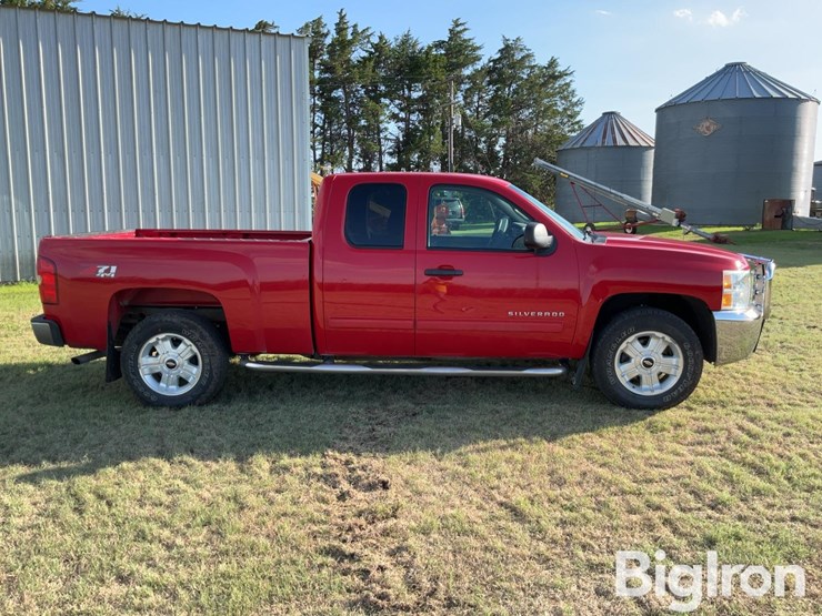 2013-chevrolet-1500-image-4