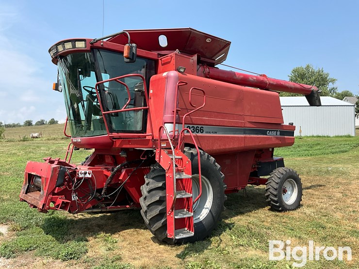 2000-case-ih-2366-image-1