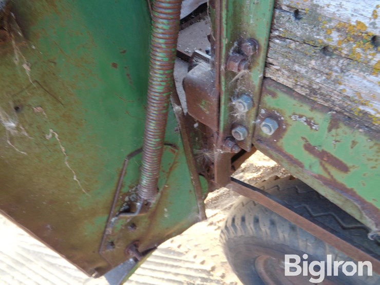 john-deere-chuck-wagon-forage/-feeder-wagon-image-17