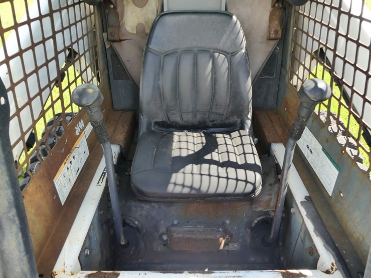2006-bobcat-t190-image-13