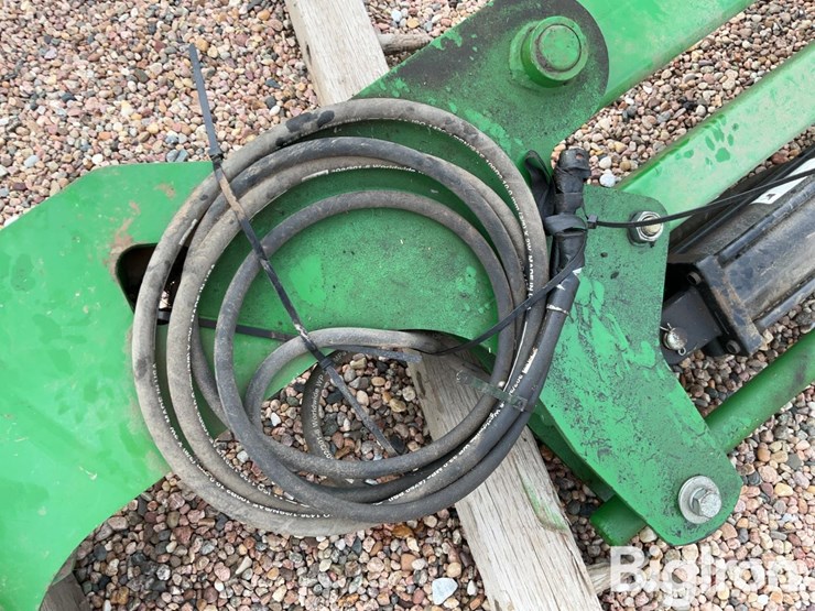 john-deere-lift-assist-brackets-&-wheels-image-11