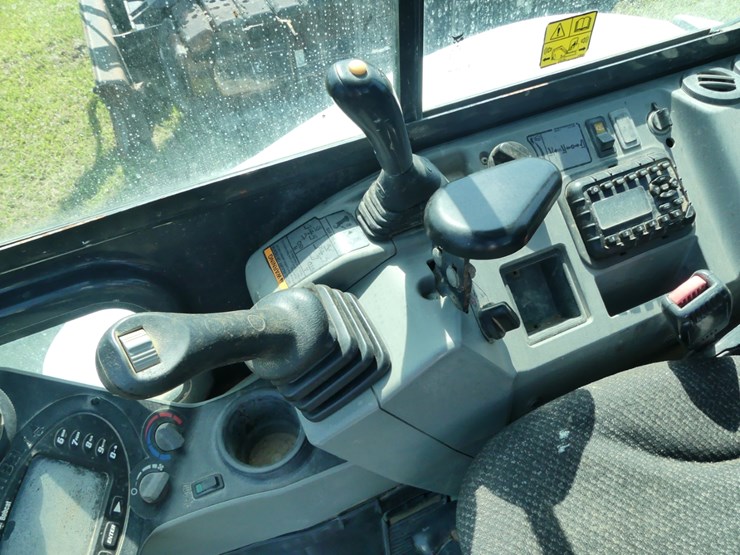 2015-bobcat-e35i-image-16