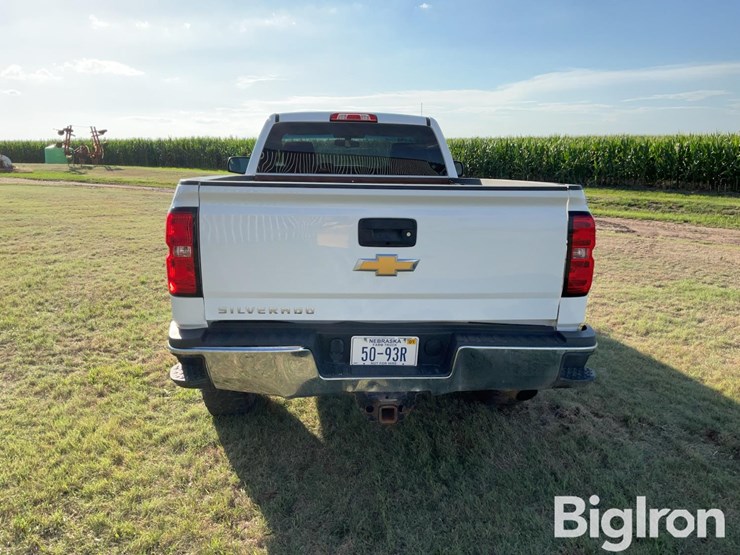 2018-chevrolet-silverado-2500hd-image-6