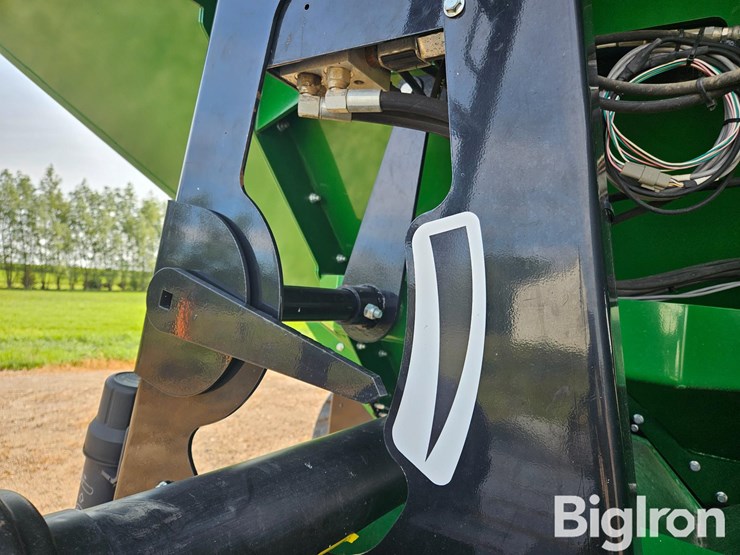 2022-demco-2200-grain-cart-image-19