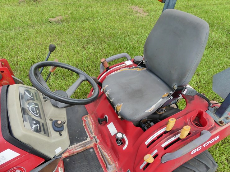 massey-ferguson-gc1705-image-14