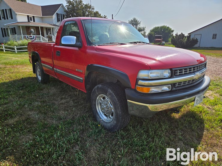 1999-chevrolet-k2500-image-3