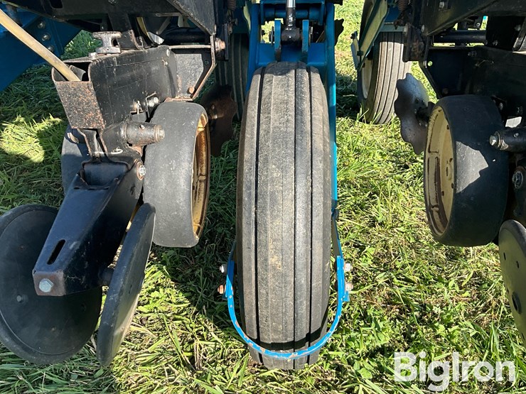 1993-kinze-2200-image-14