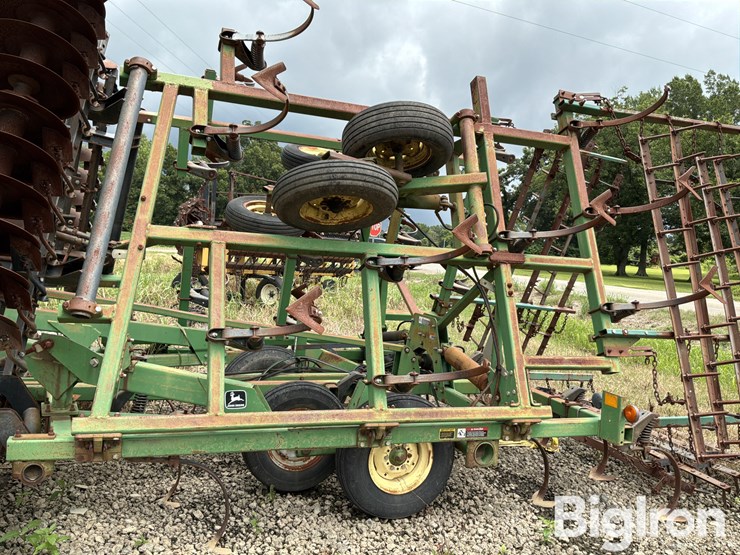 john-deere-726-image-10