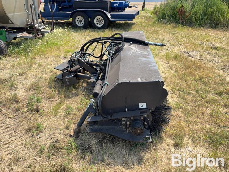 2016-paladin-8’-sweepster-image-4