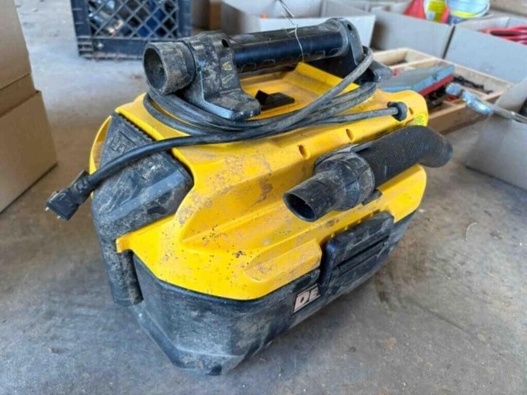 dewalt-portable-vac-image-2