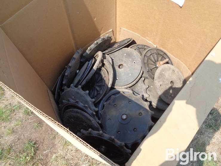 john-deere/-kinze-closing-wheel-image-4