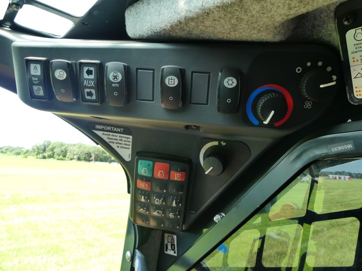 deere-331g-image-16