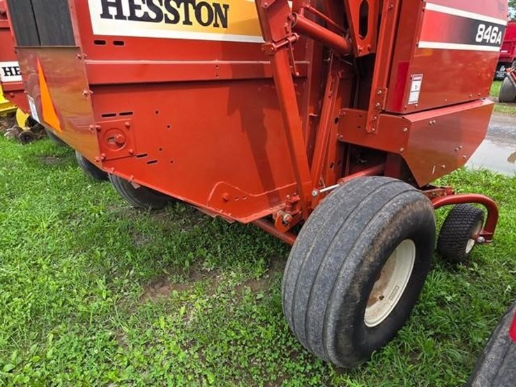 hesston-846a-image-9