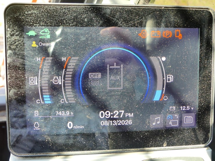 kubota-svl75-3-image-21