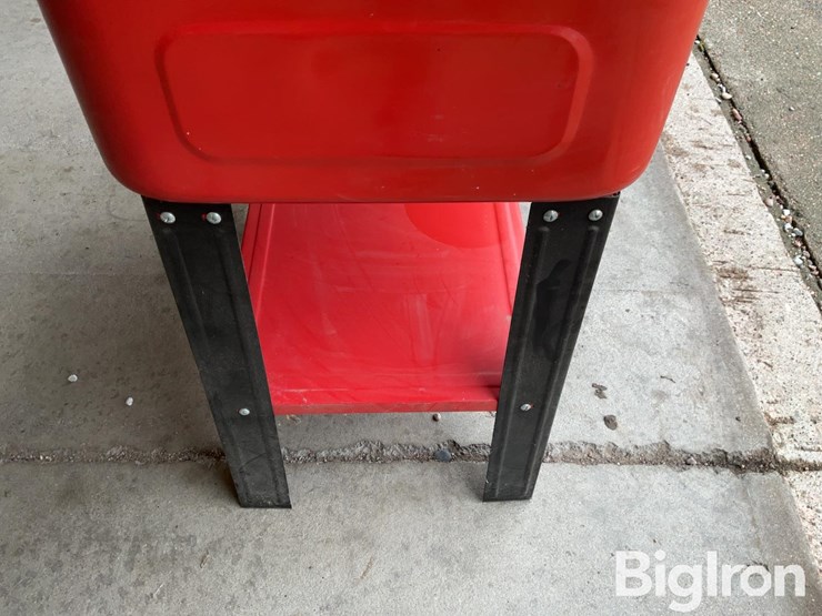 clarke-20-gal-parts-washer-table-image-16