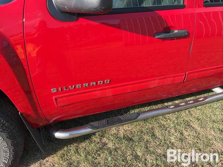 2013-chevrolet-1500-image-16