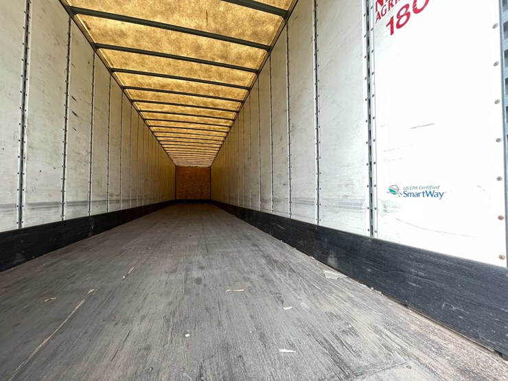 2014-stoughton-trailer-image-17