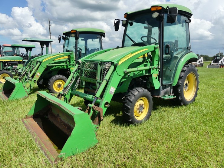 john-deere-3520-image-1