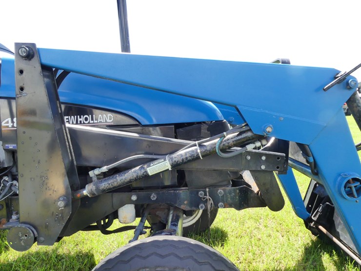 new-holland-4835-image-14