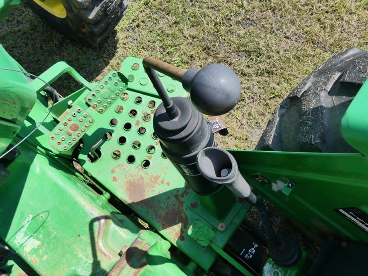 2011-john-deere-5065e-image-12