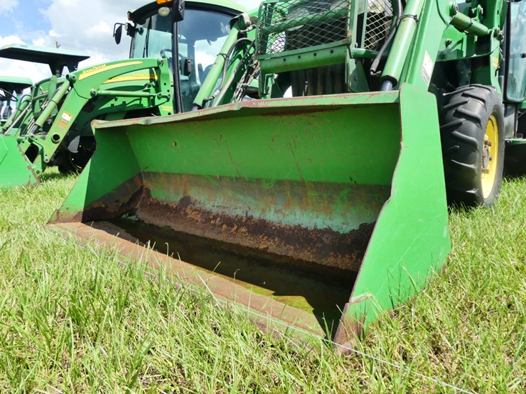 john-deere-3520-image-12