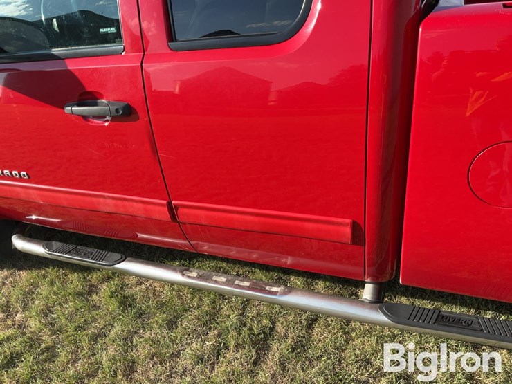 2013-chevrolet-1500-image-18