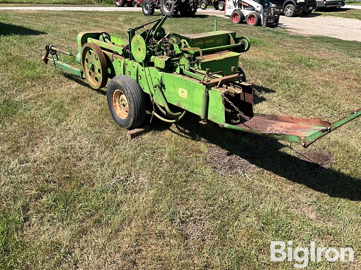 john-deere-24t-image-5