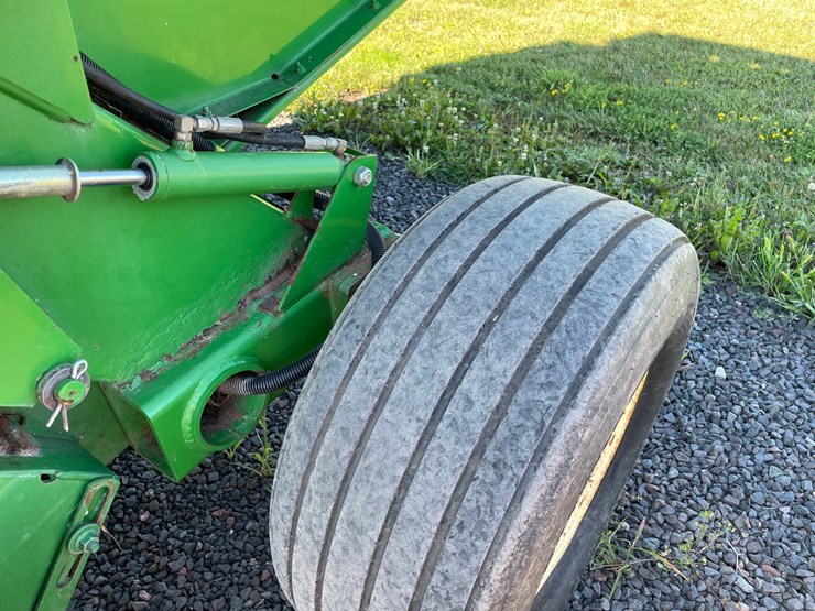 2003-john-deere-567-image-21