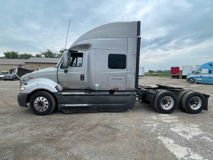 2016-international-prostar-image-2