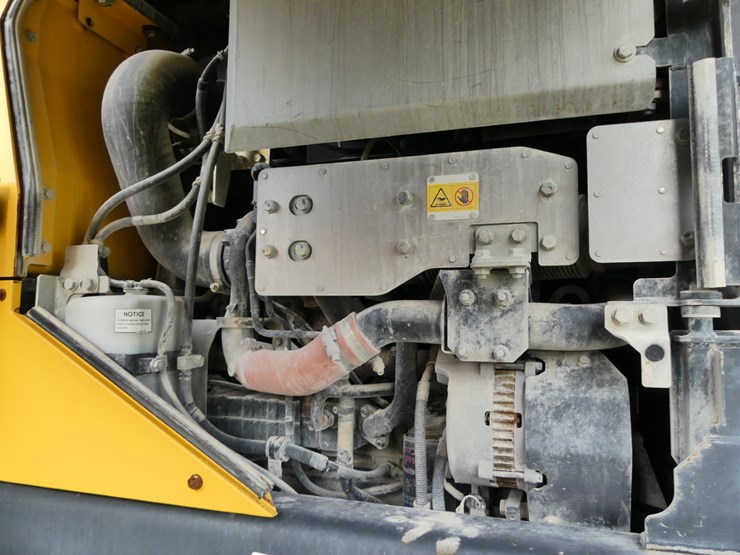 komatsu-wa320-image-8