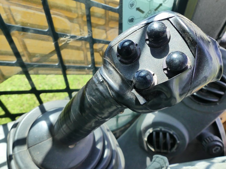 caterpillar-236d-image-14