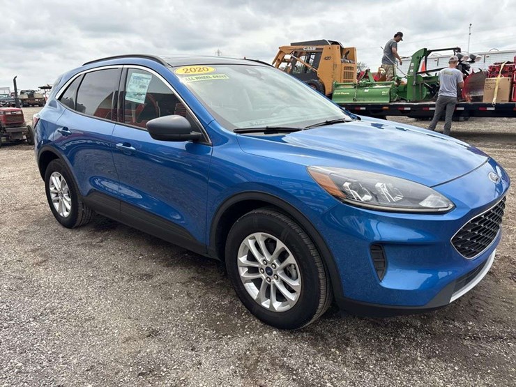 2020-ford-escape-se-image-4