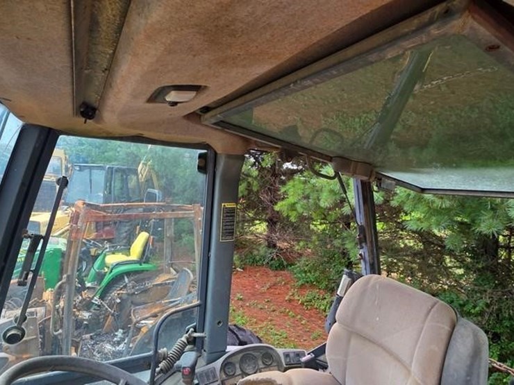 new-holland-555e-image-42