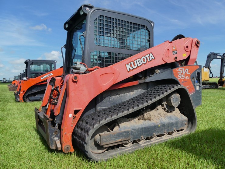 kubota-svl95-2s-image-1