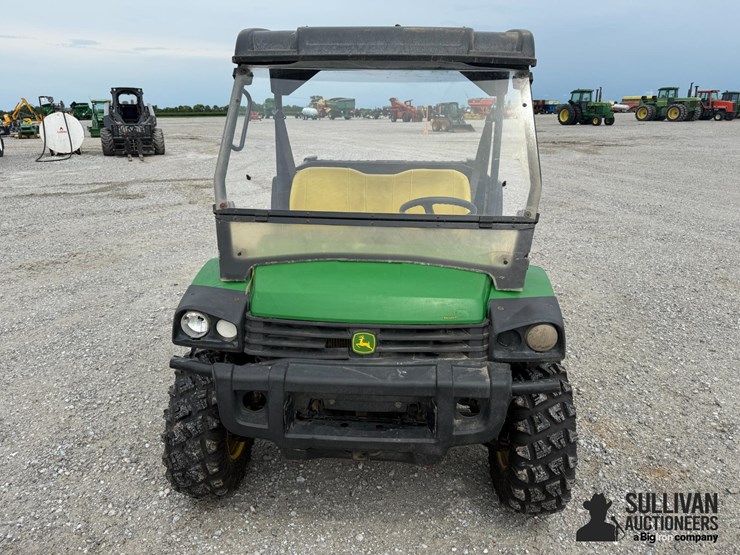 john-deere-825-image-2