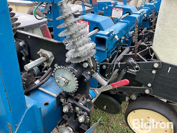 2000-kinze-2000-image-15