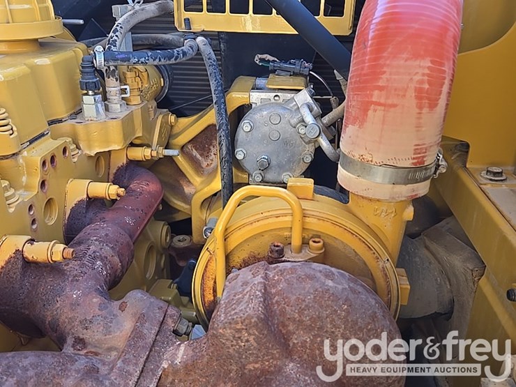 2019-caterpillar-336-image-60