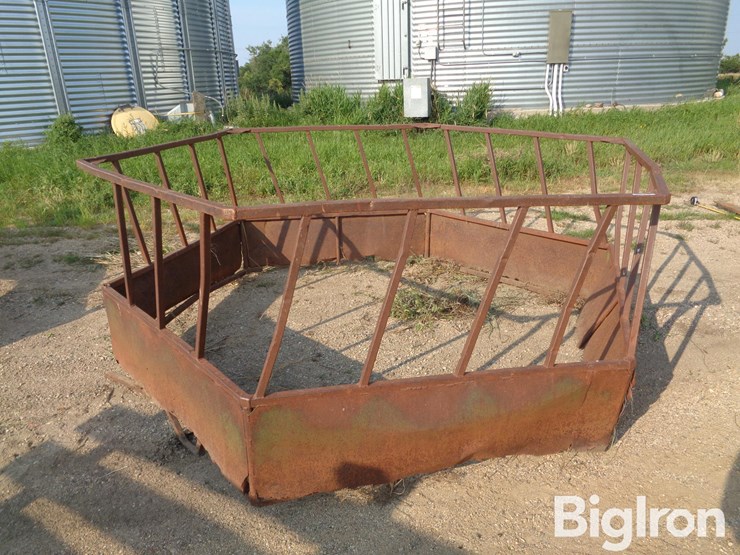 round-bale-feeder-image-12