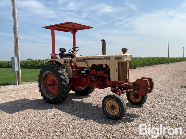 1965-case-730-comfort-king-2wd-tractor-image-3