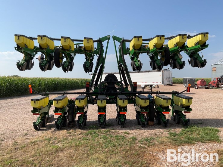 john-deere-1720-image-6