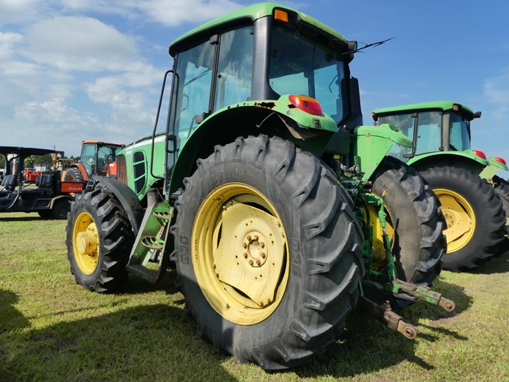 john-deere-7130-image-4