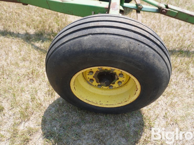 john-deere-1075-image-19