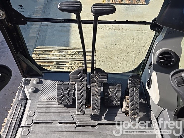 2019-caterpillar-336-image-71