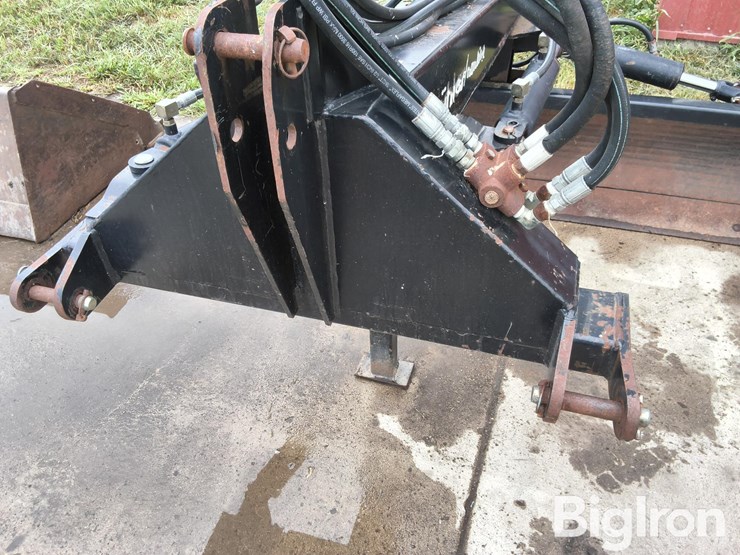 buhler-farm-king-c7080-image-9
