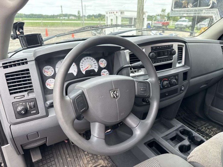 2007-dodge-2500-image-11