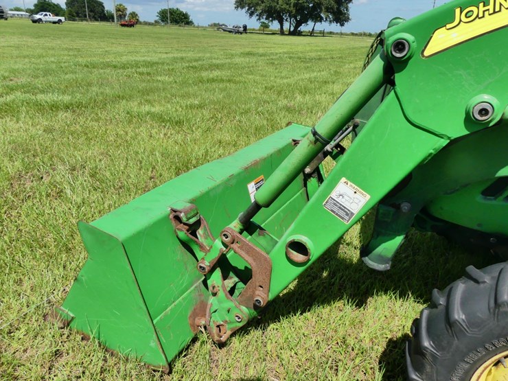 john-deere-3520-image-11